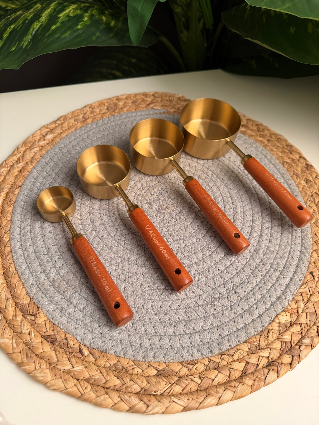 Gold measuring cups طقم معيار ٤ قطع
