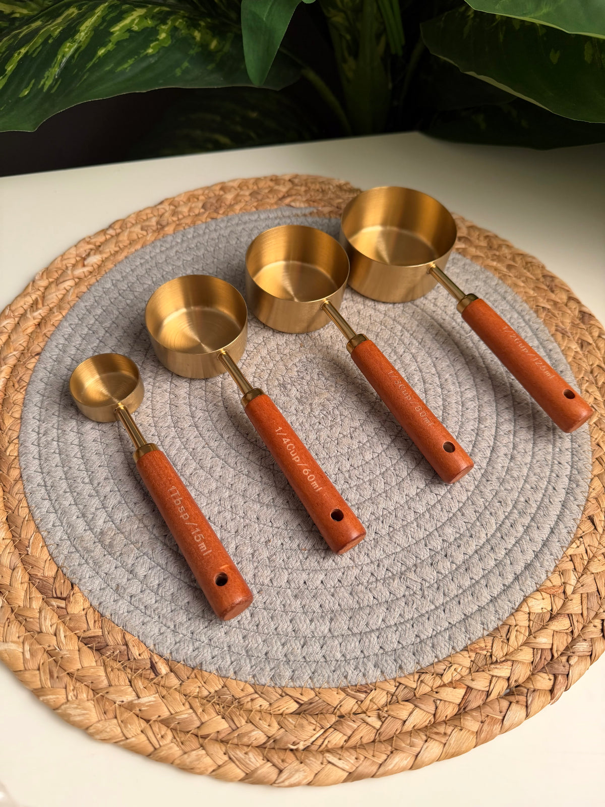 Gold measuring cups طقم معيار ٤ قطع