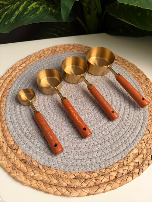 Gold measuring cups طقم معيار ٤ قطع