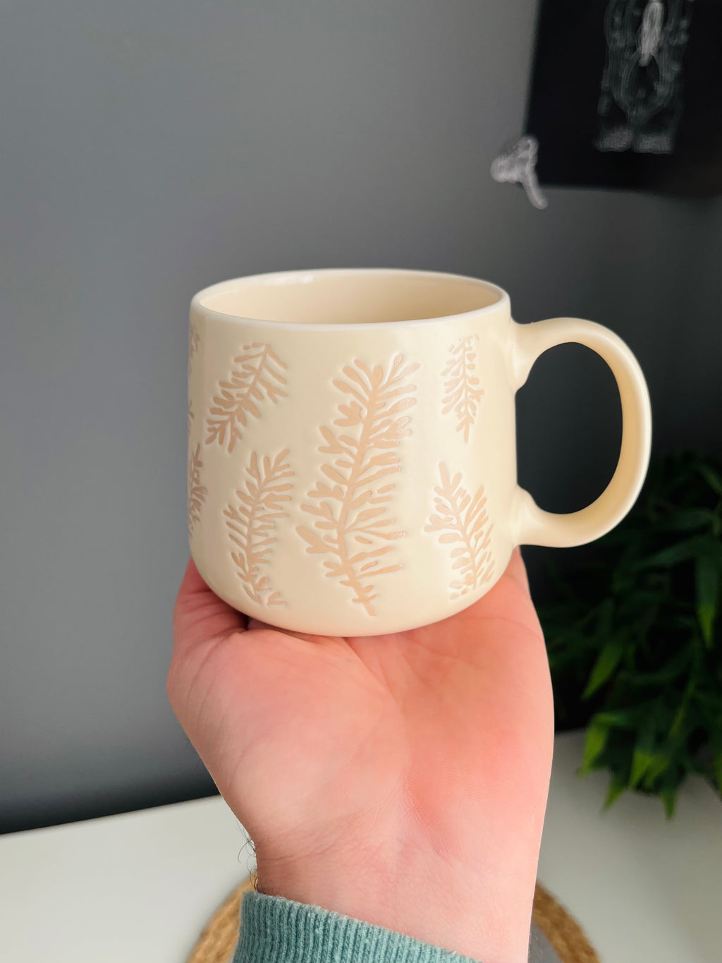 Porcelain mug (bije )pattern (code476)