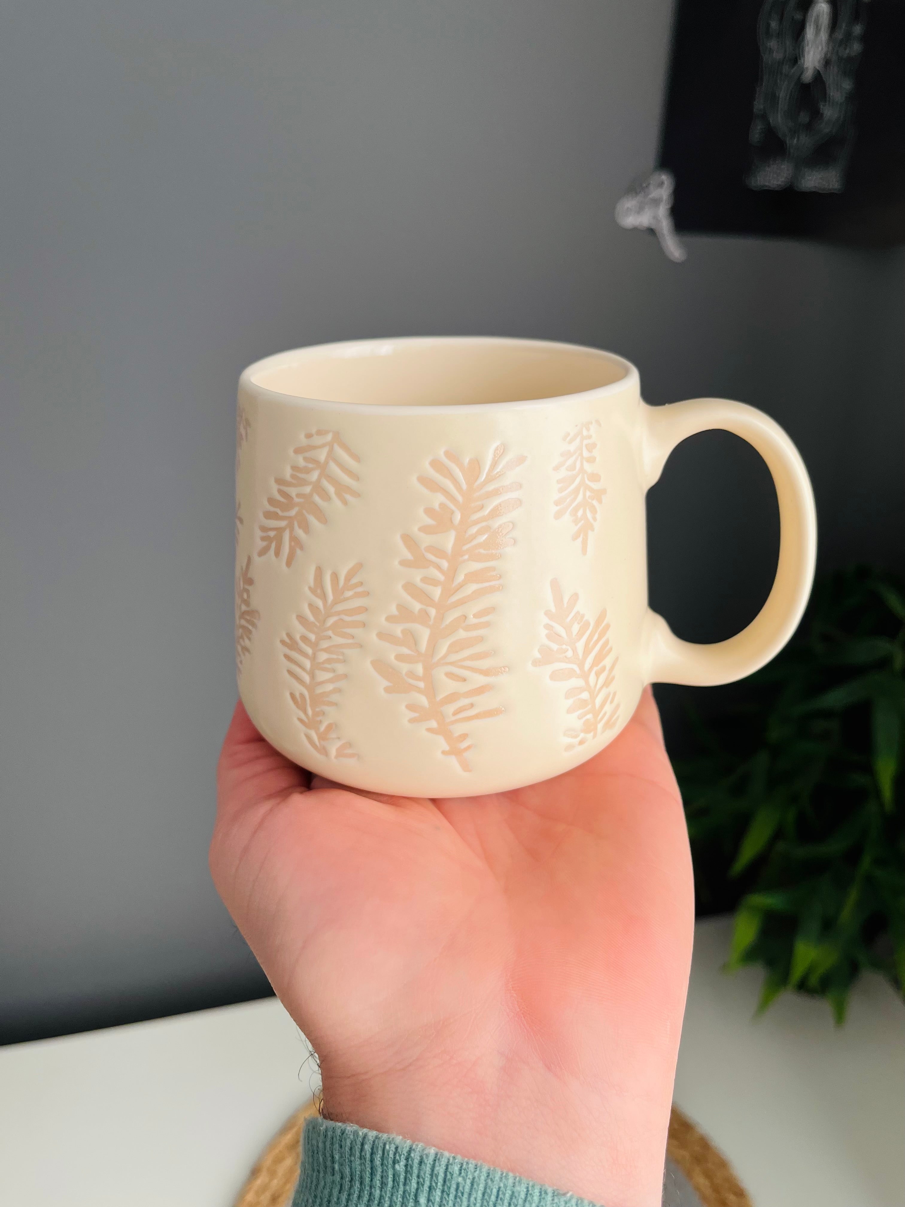 Porcelain mug (bije )pattern (code476)