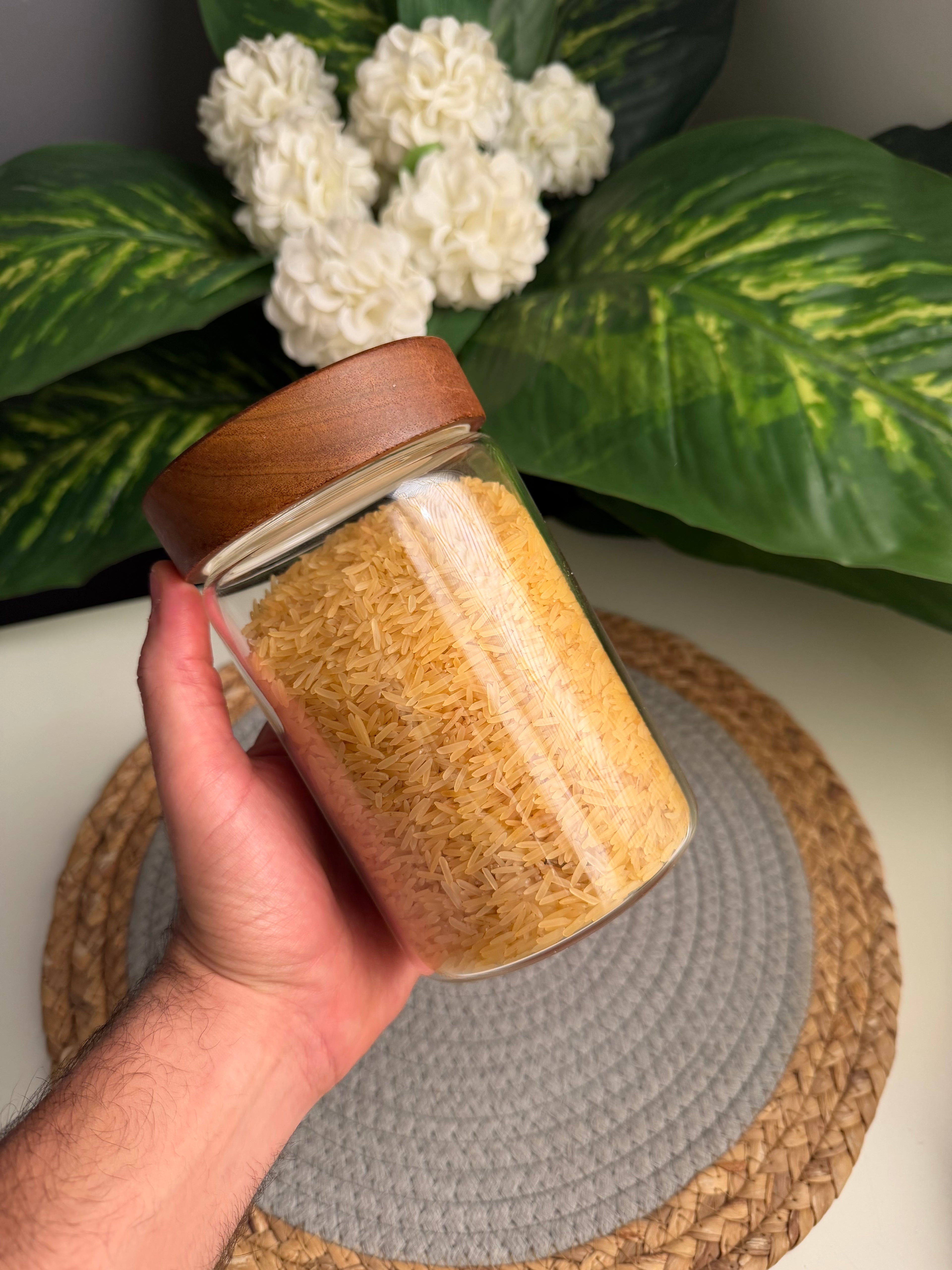 Glass jar(غطاء غامق)1000ml(code48)