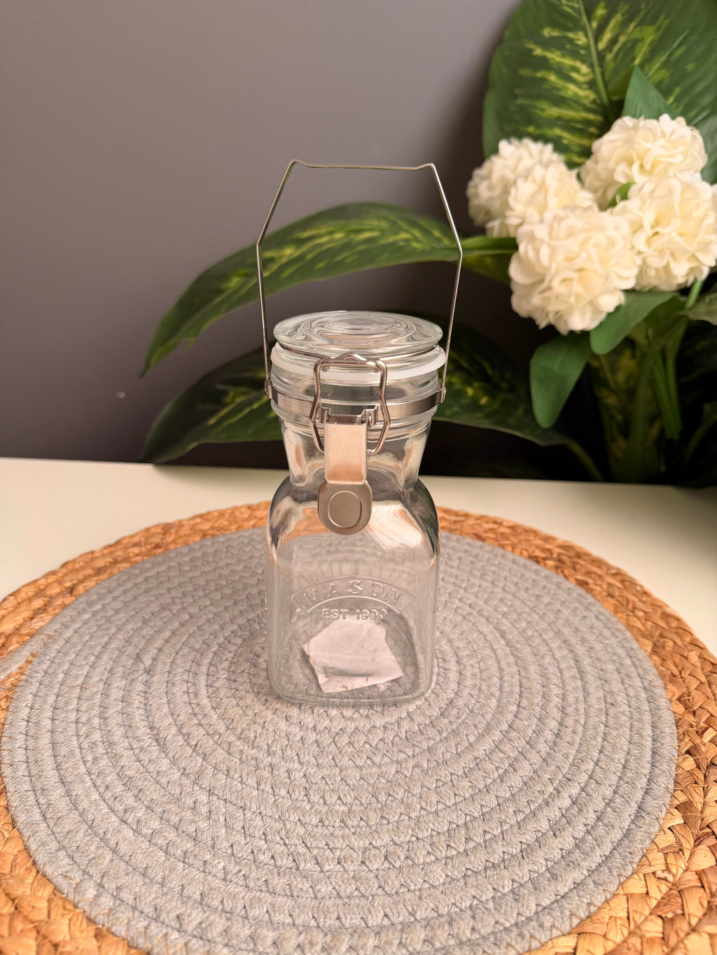 One glass jar (كلبس)0.5L (code330)