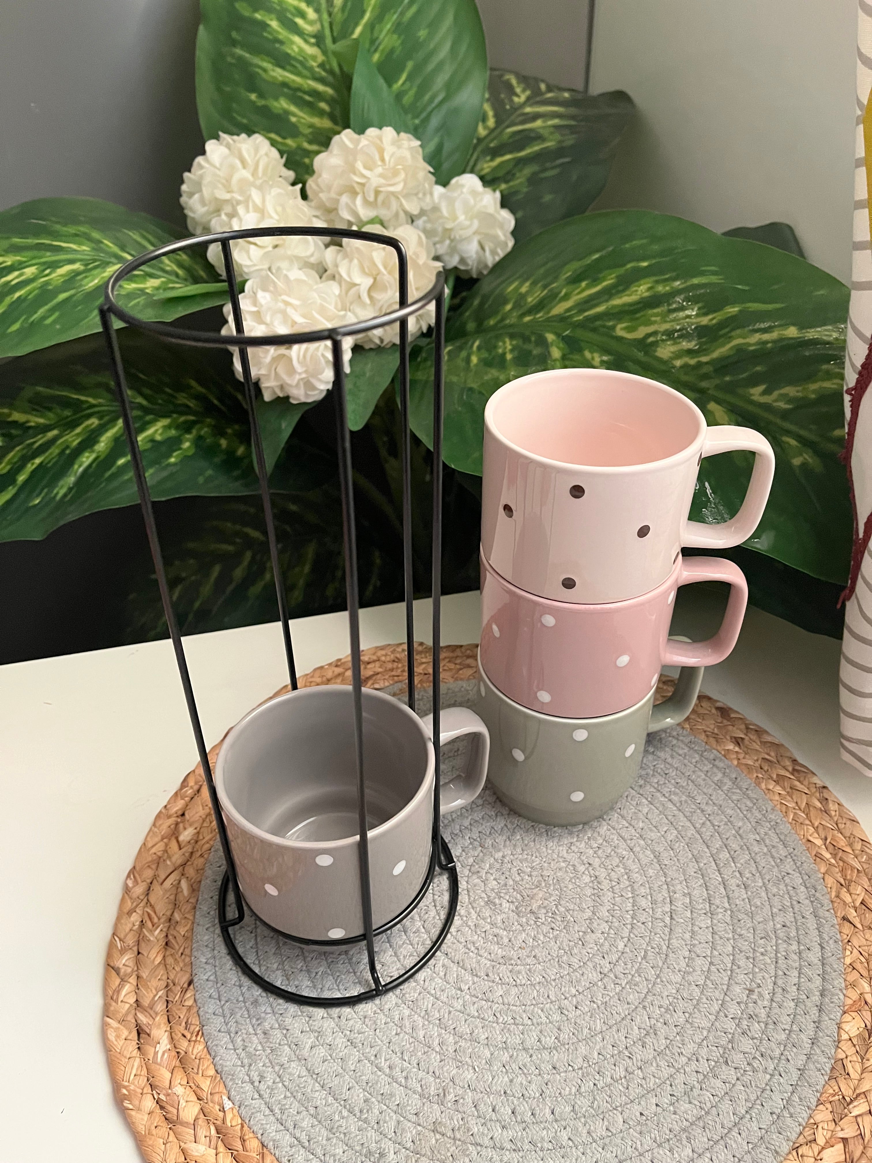 Set of 4 mugs+holder (c24)