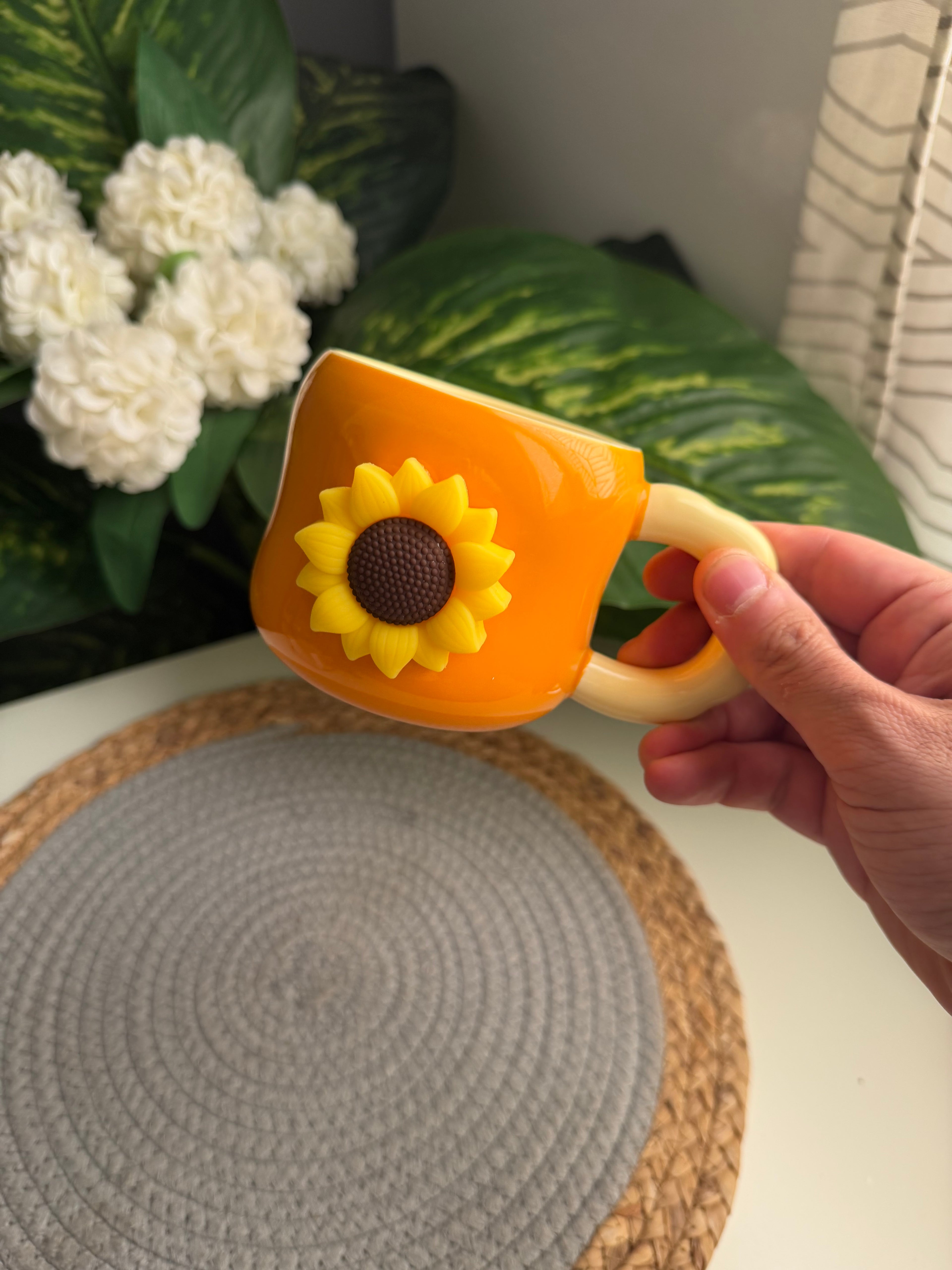 Porcelain mug (عباد الشمس) (برتقالى )