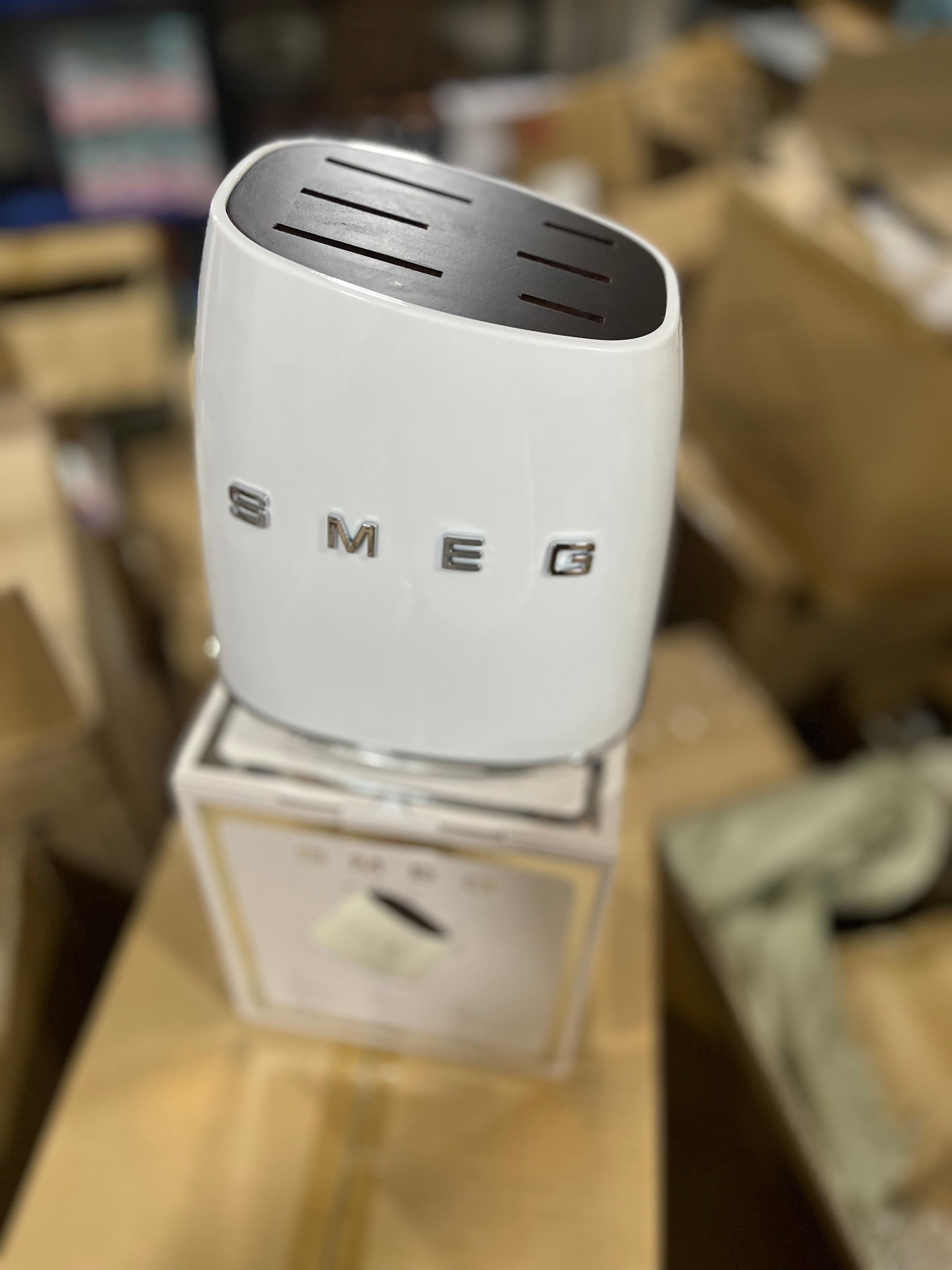 SMEG HOLDER (white)