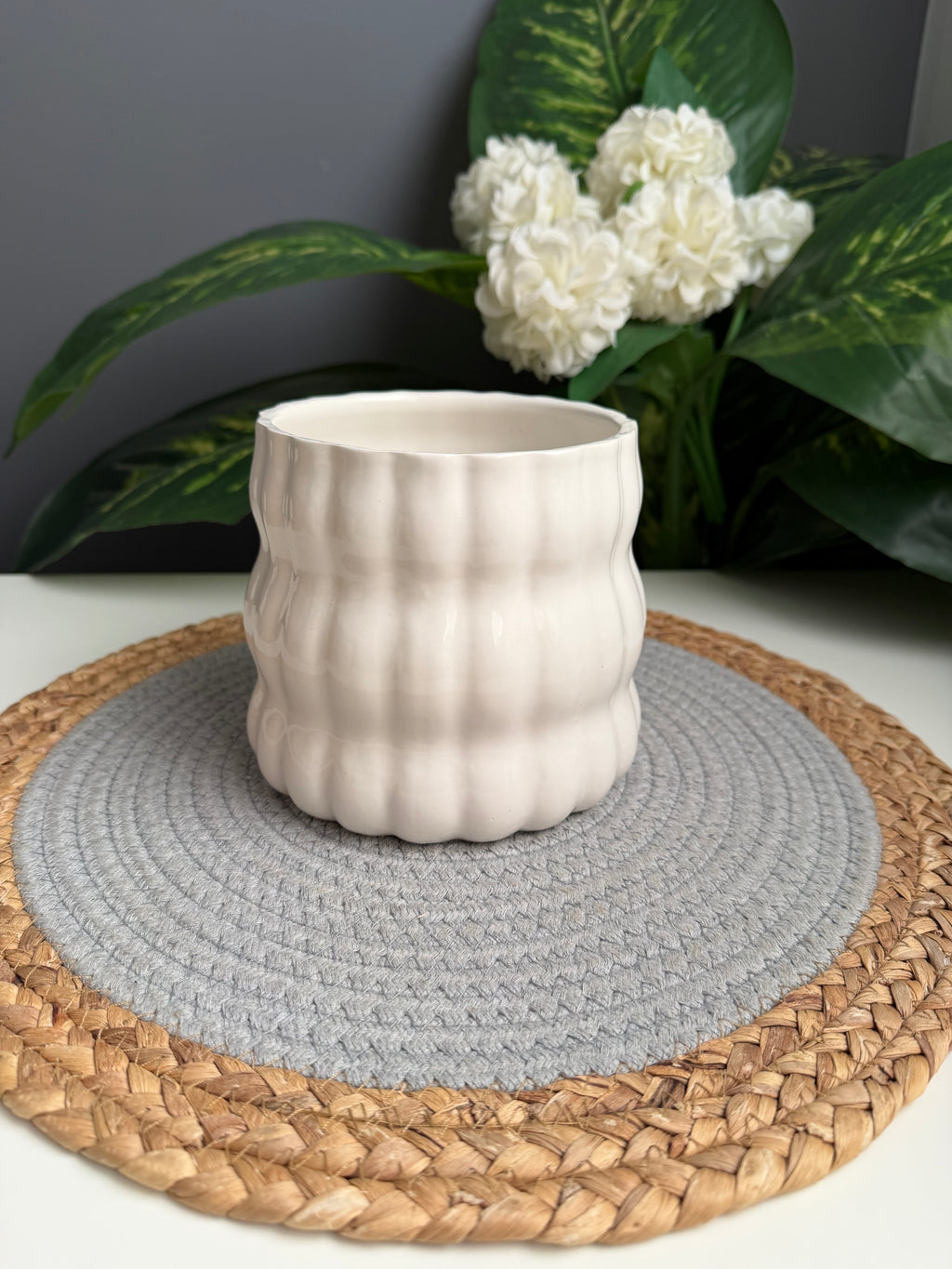 Porcelain holder (white )code455(13cm*12cm)