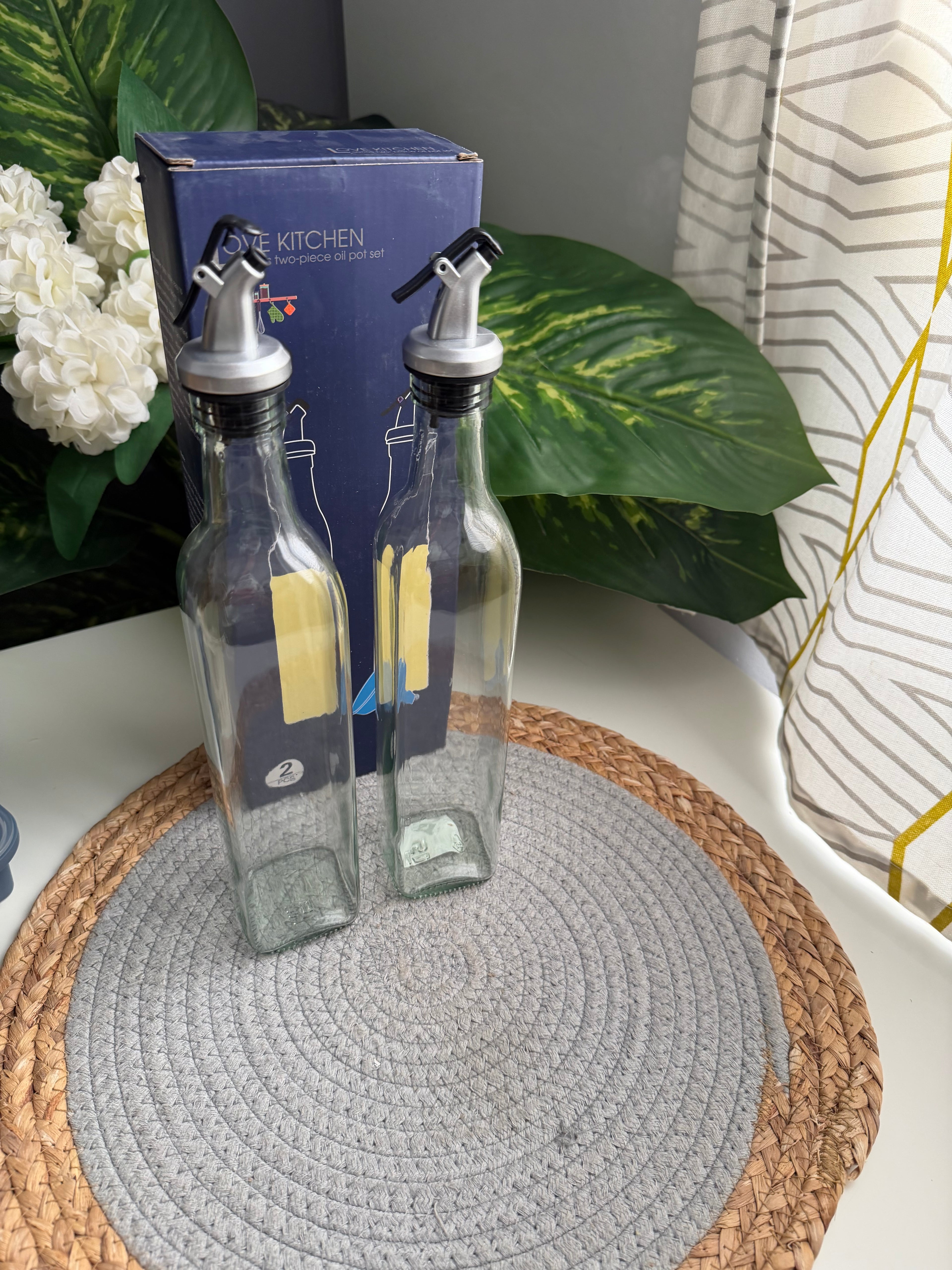 Set of 2 glass oil bottles 450ml