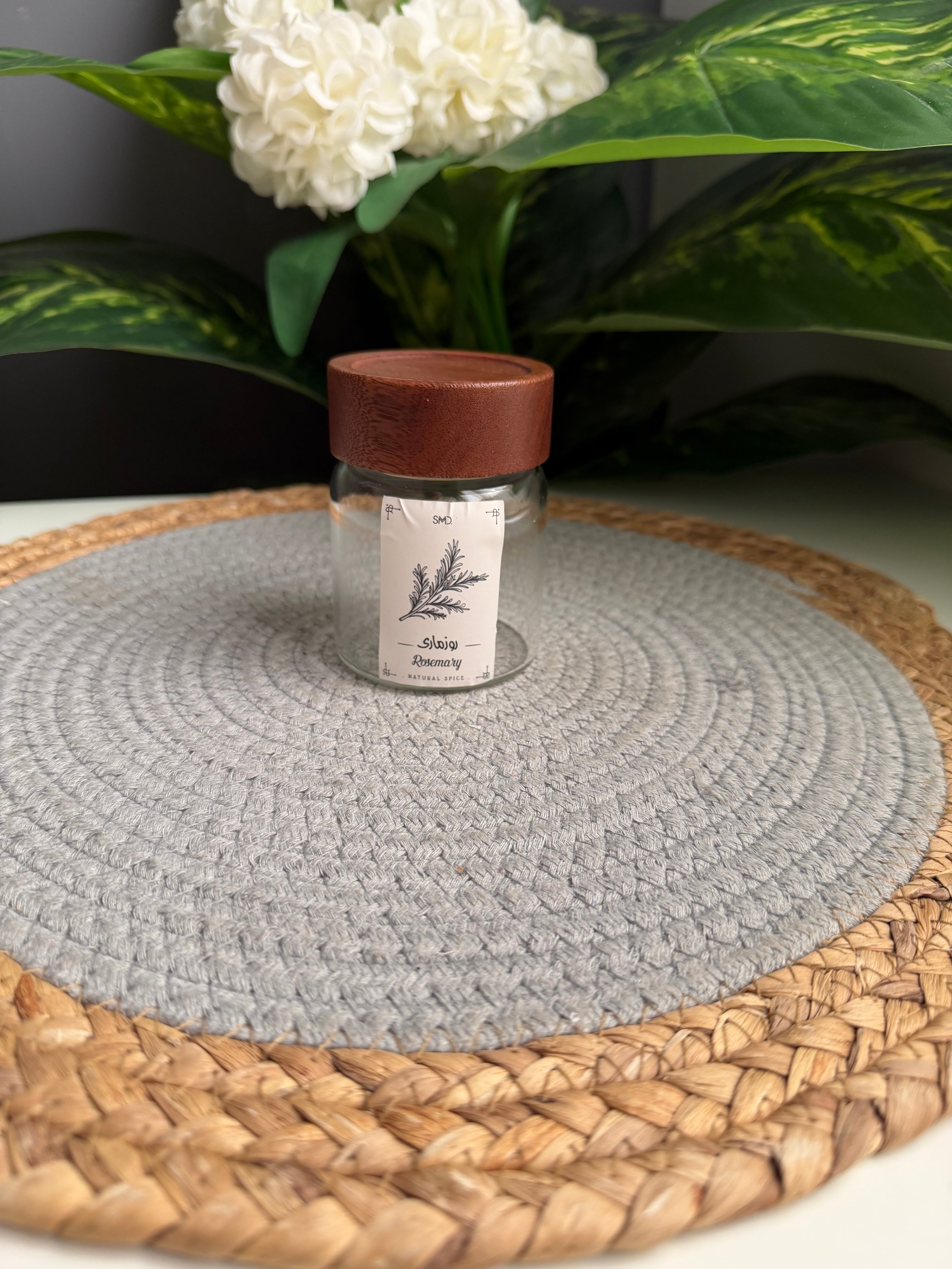 One glass jar (175ml)غطاء غامق (code 53)