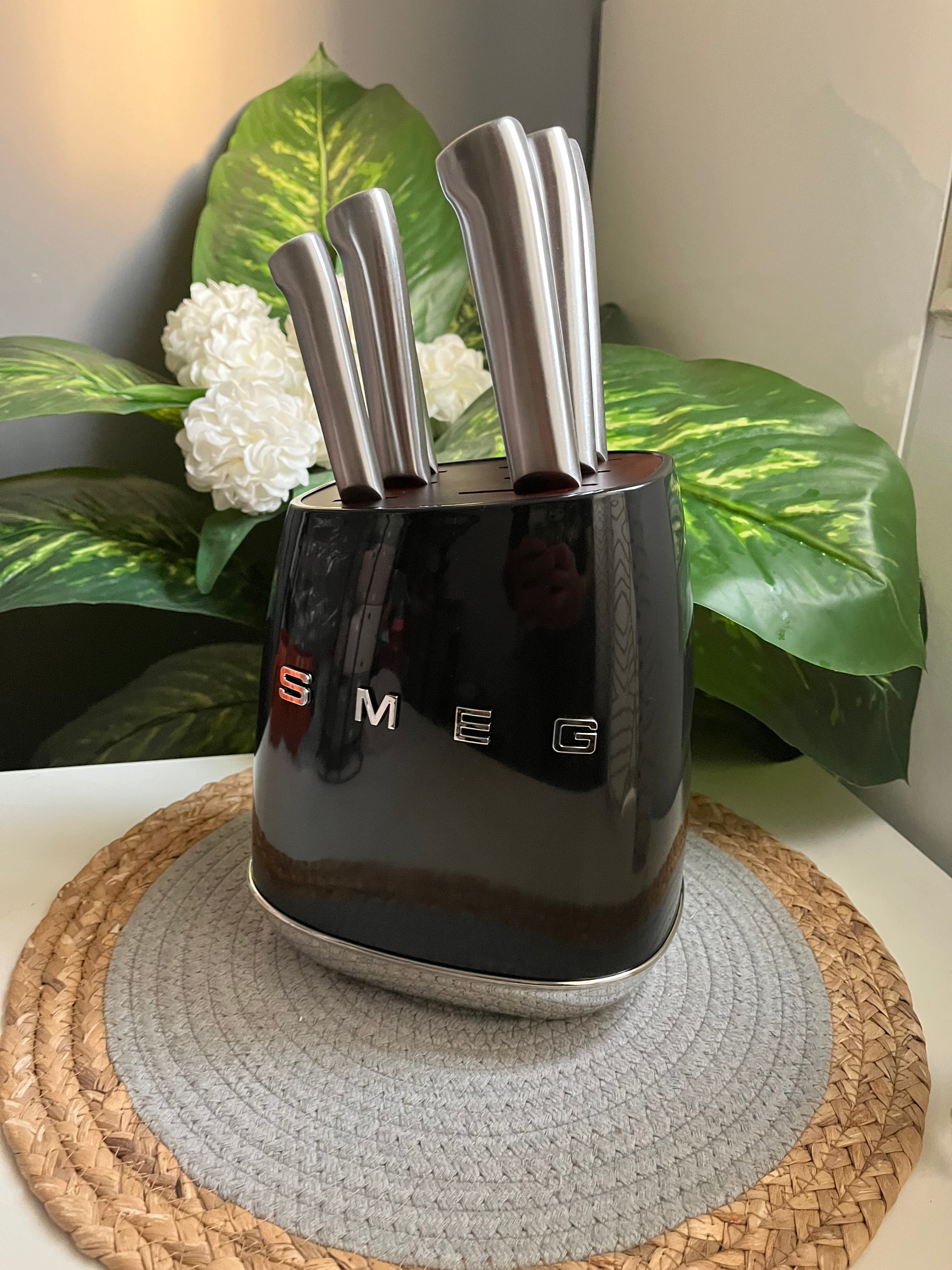 (Code39) منظم سمج+طقم سكاكين ماركه(SMEG)6 قطع (black)