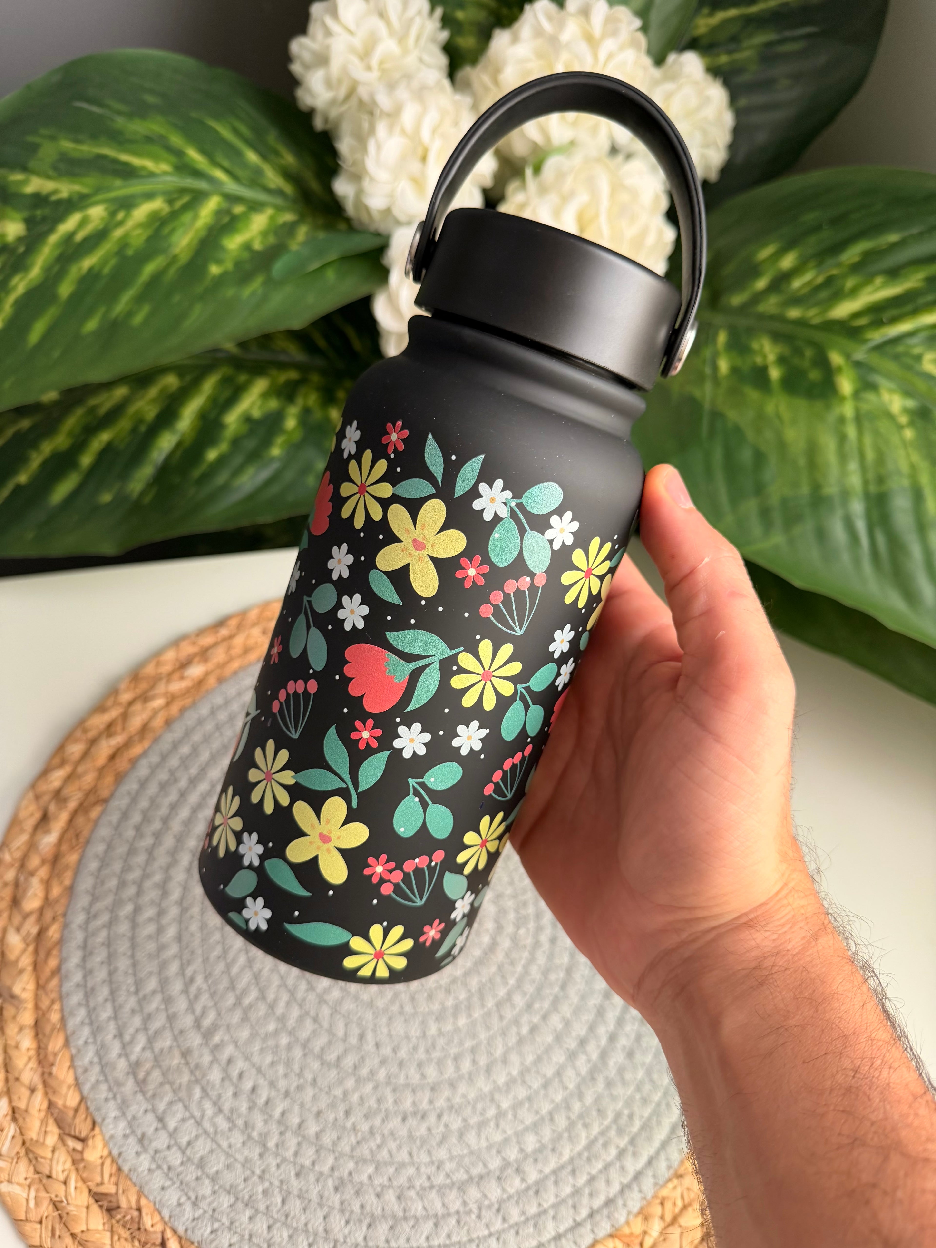 ترمس ورد أسود (كبير 800ml)(code 1830A)