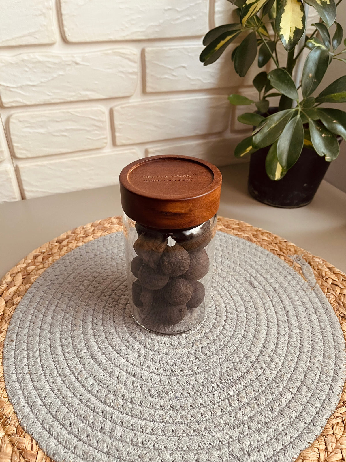 One glass jar (Danny home)500ml(جديد)غطاء غامق (بالقطعه)