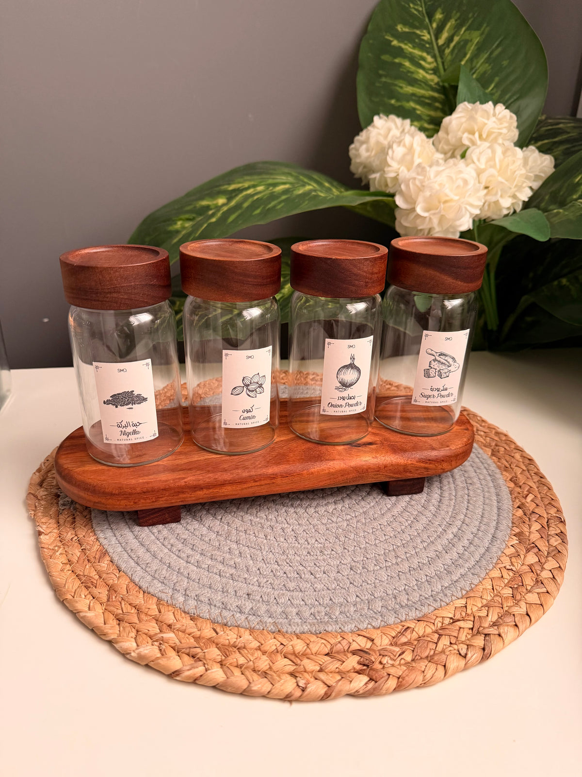 Set of 4 glass jars (300ml)+wooden tray