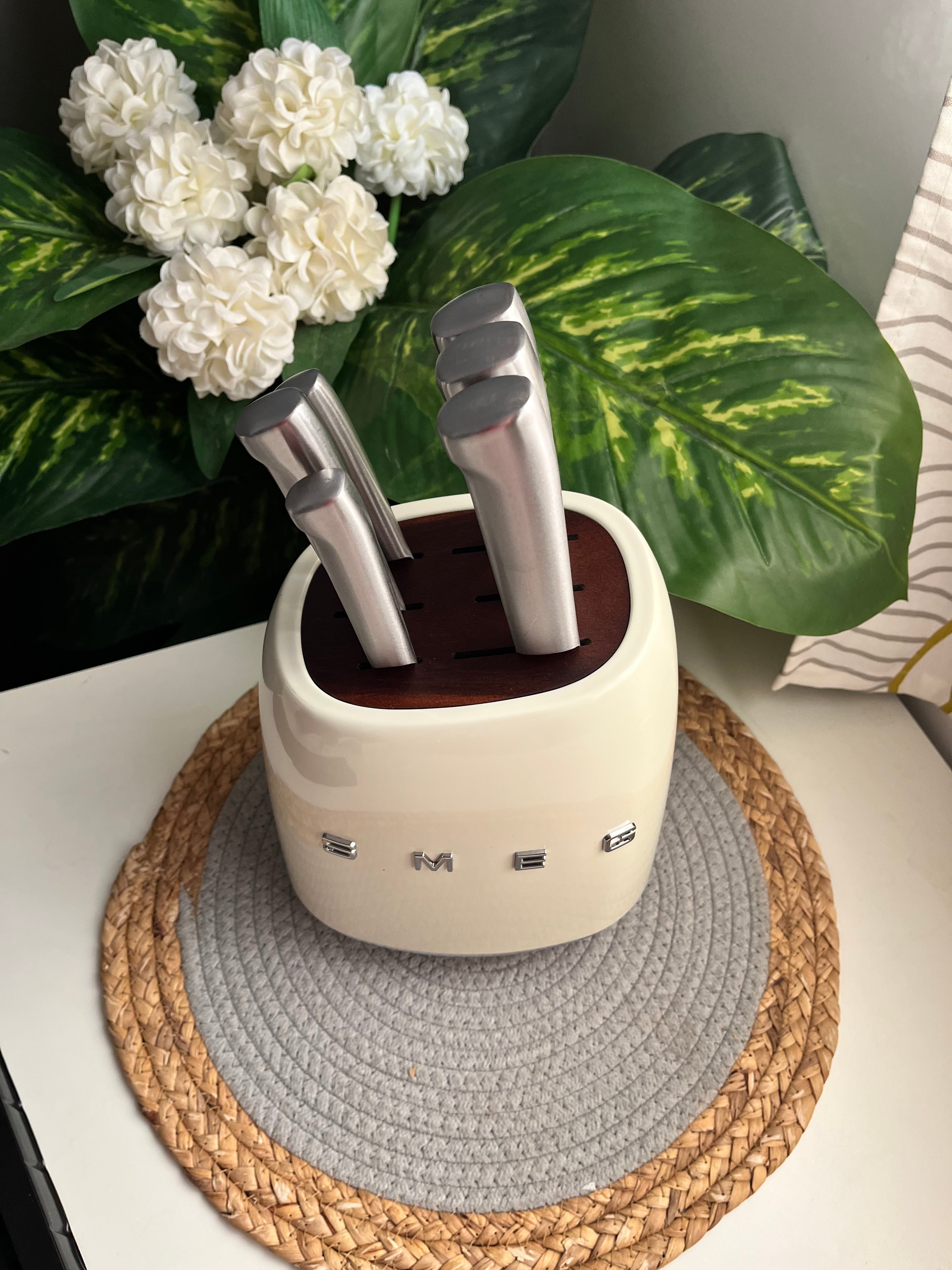 (Code39) منظم سمج+طقم سكاكين ماركه(SMEG)6 قطع