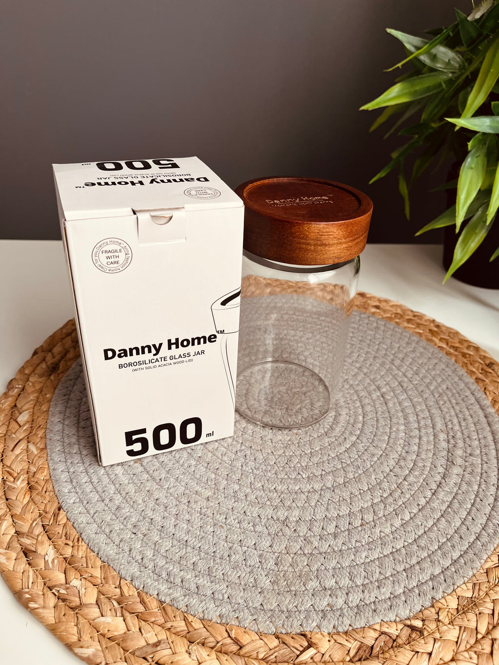 One glass jar (Danny home)500ml(جديد)غطاء غامق (بالقطعه)
