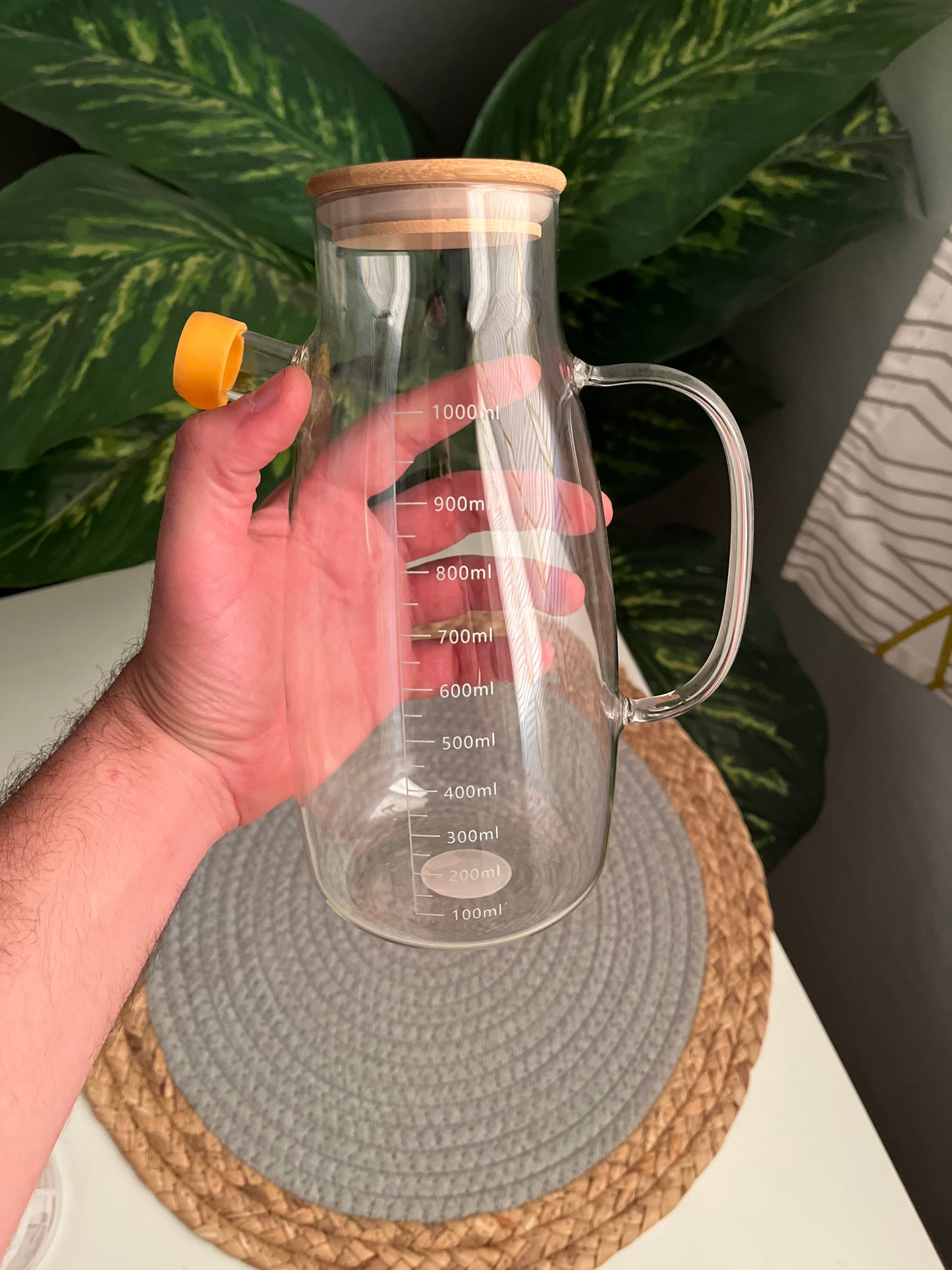 Glass oil jar with 1000ml