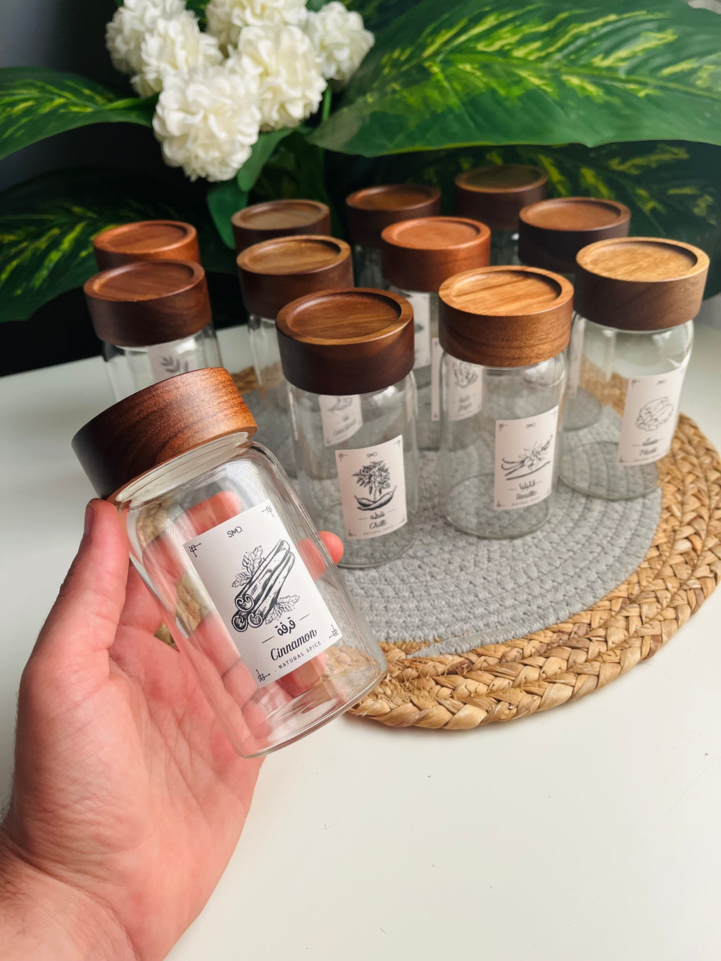 (Code223) Set of 12 glass jars 300ml(جديد)غطاء غامق كبير