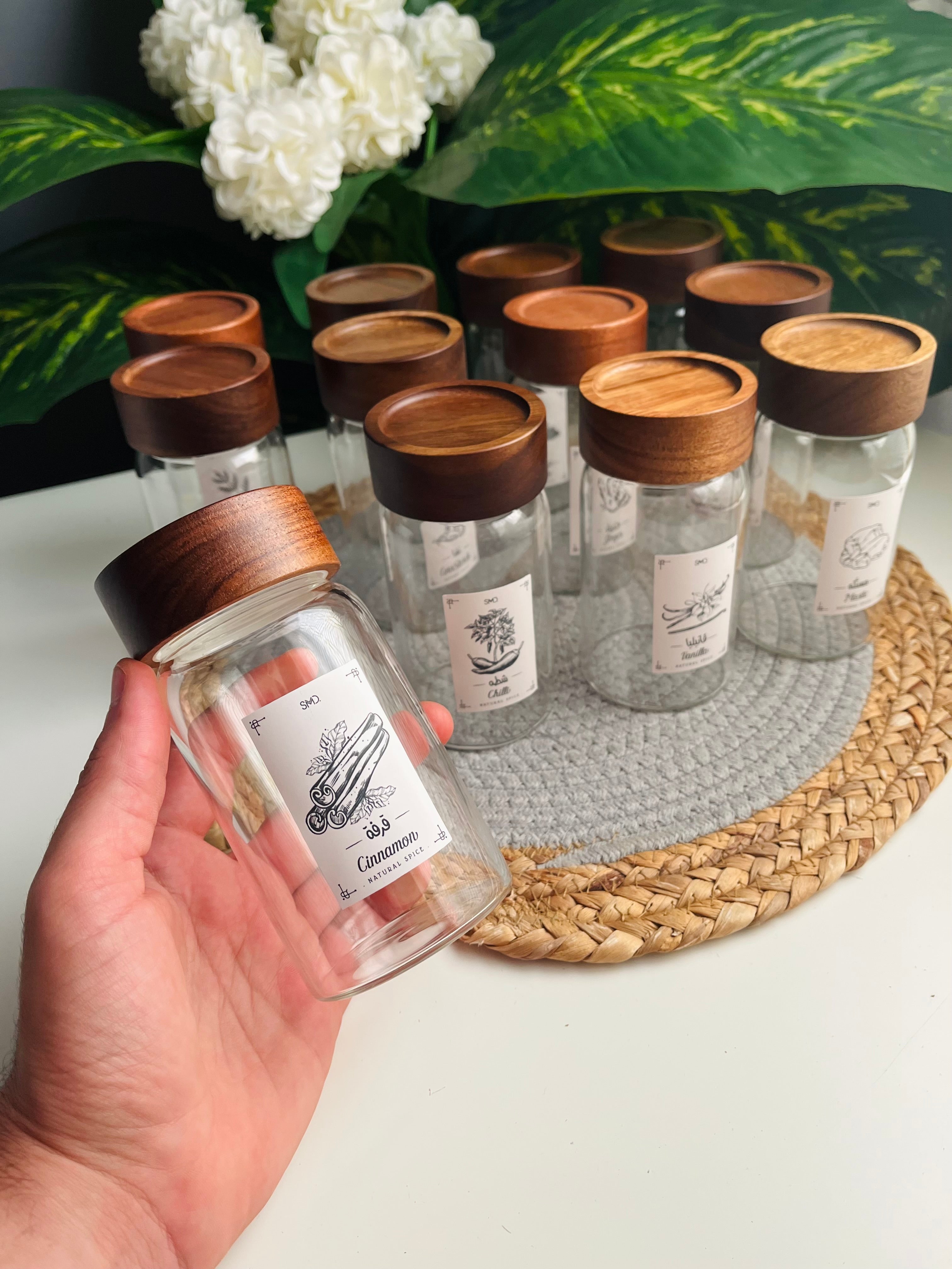 (Code223) Set of 12 glass jars 300ml(جديد)غطاء غامق كبير