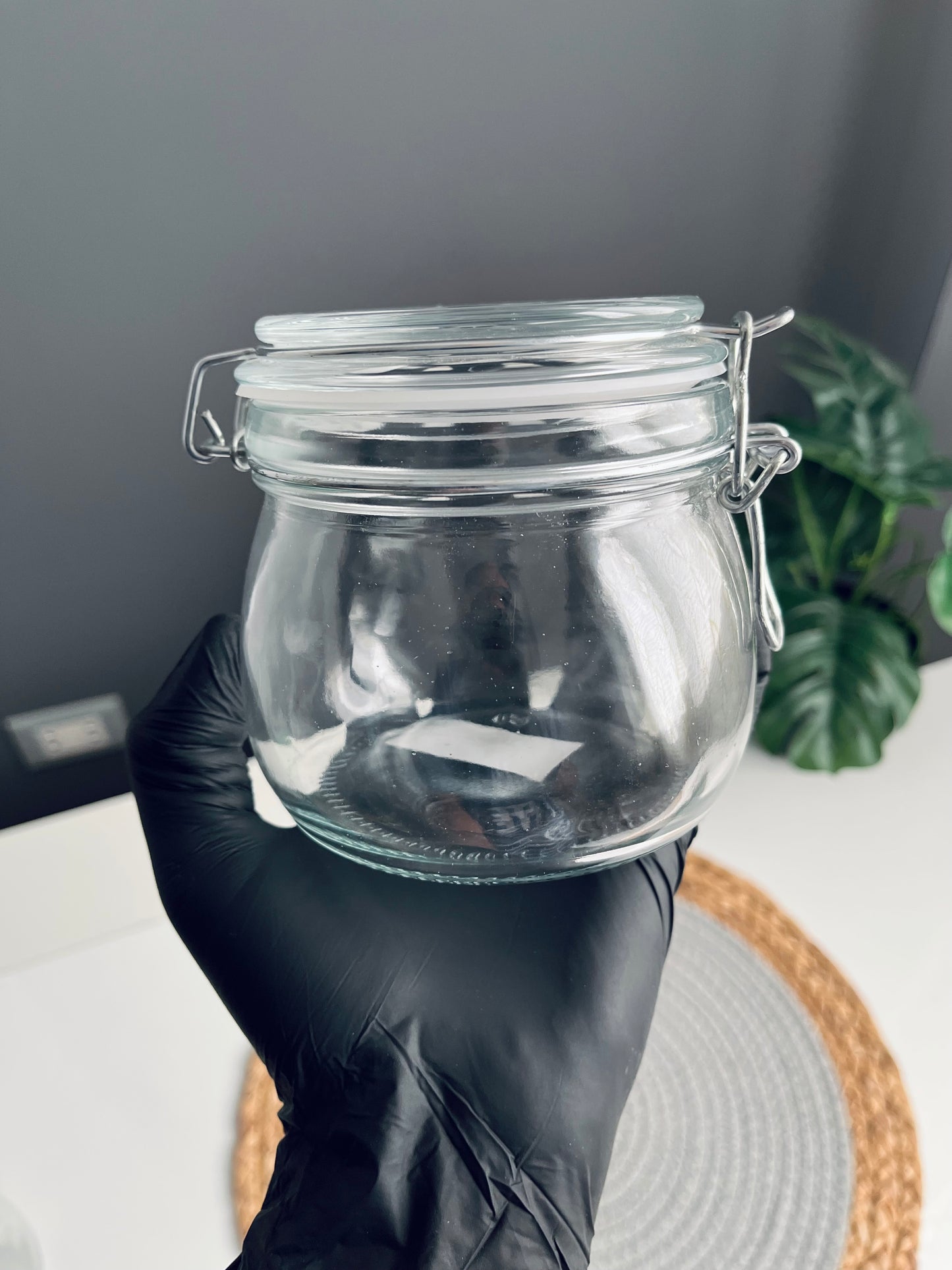 One glass jar (كلبس)500ml
