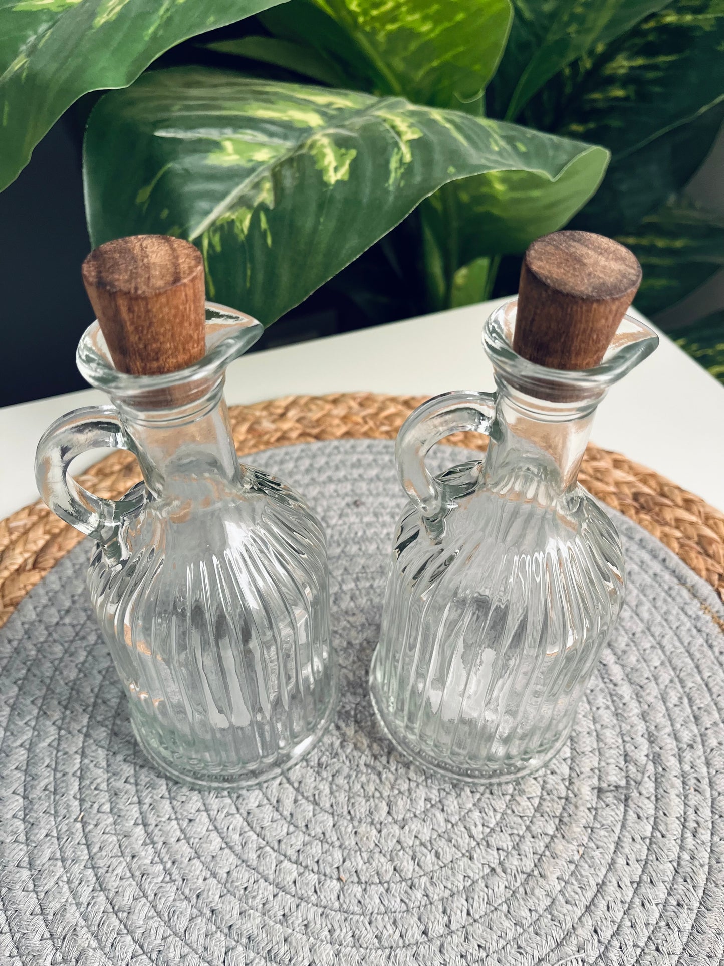 طقم 2 زياته Glass oil jars 400ml(مشرط)جديد