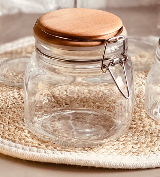 Glass jar with wooden cover 750g
